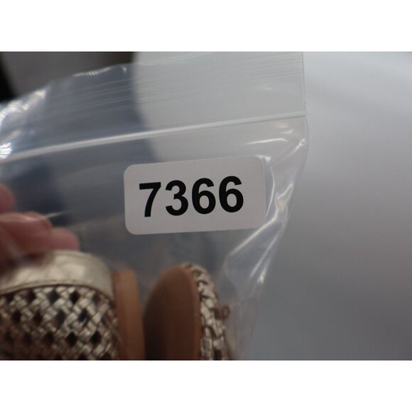 Bruno Magli Janina Ballet Flats Womens SIze 39 9 M Gold Perforated Leather Bow - Picture 11 of 11